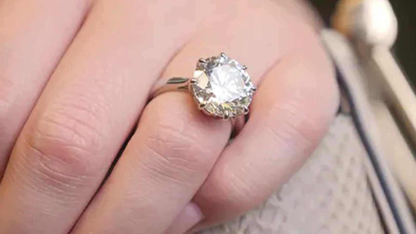 QUESTIONS TO ASK WHEN BUYING A DIAMOND ENGAGEMENT RING - SHIMANSKY.CO.ZA