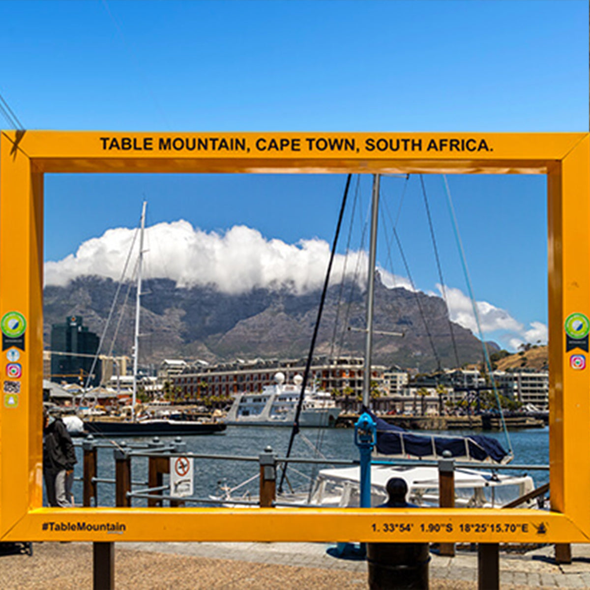 Photograph opportunity point with Table Mountain in the background