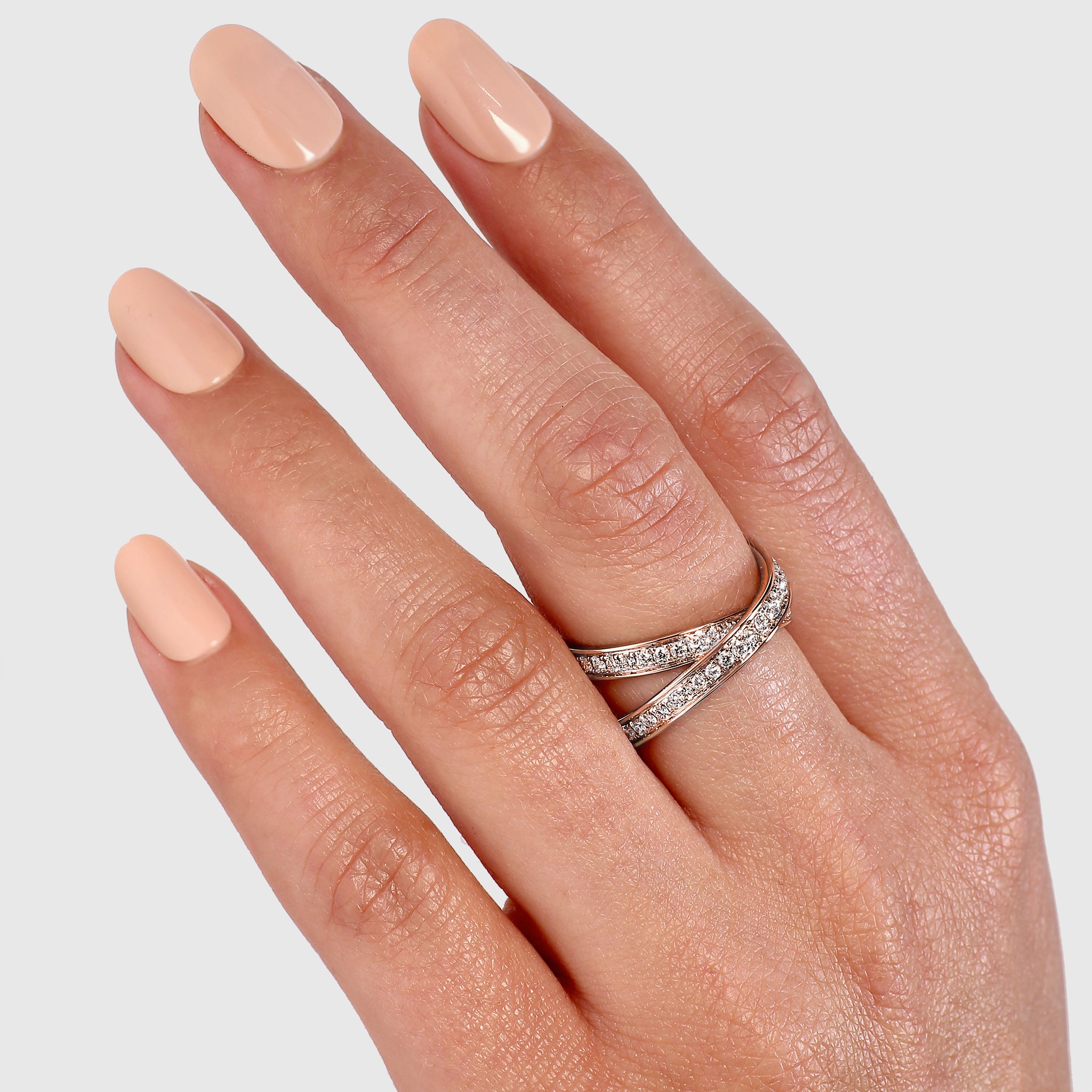 Shimansky - Women Wearing the Infinity Classic Pavé Diamond Ring Crafted in 18K Rose Gold